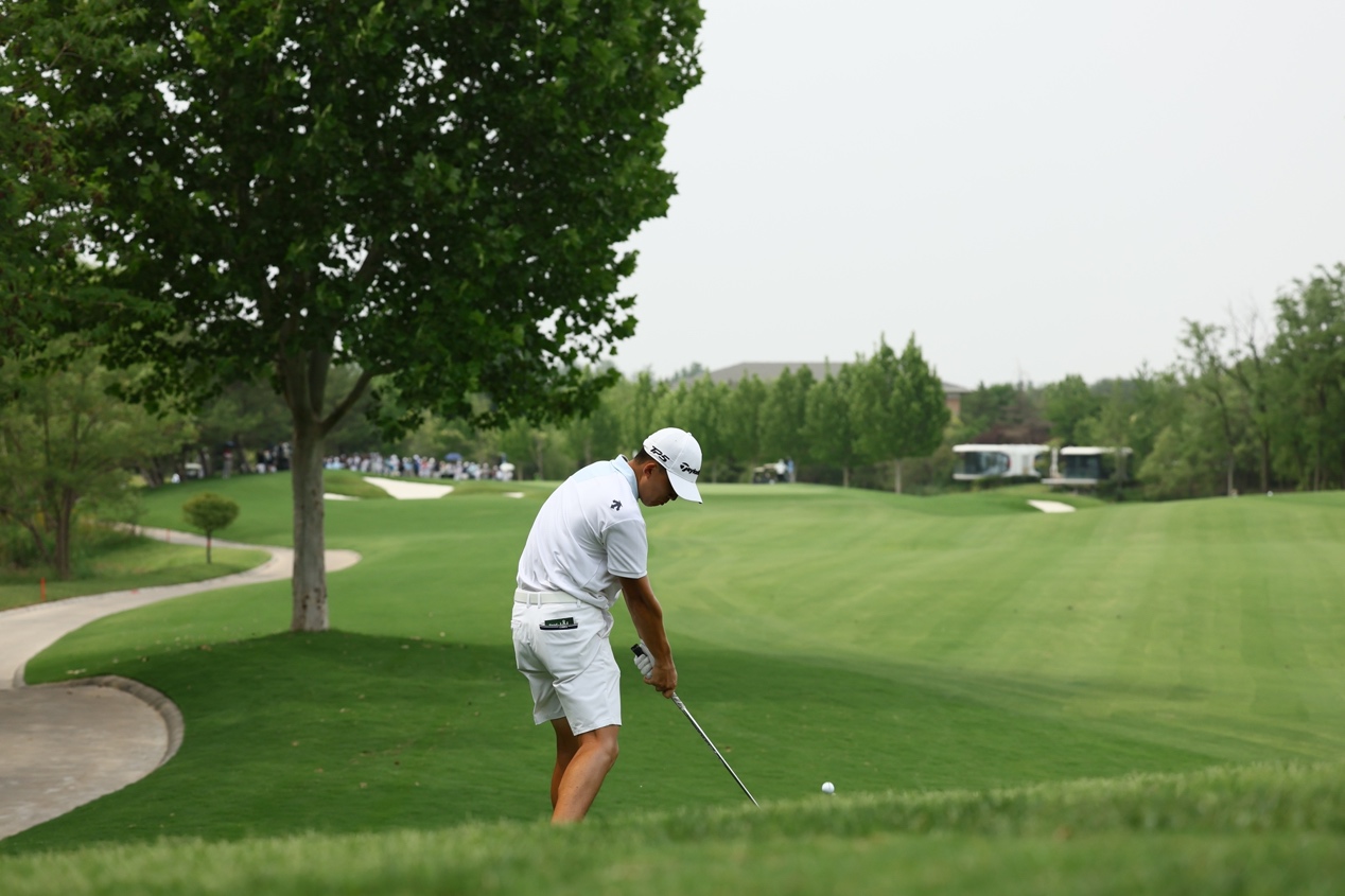 仝扬逆转夺冠刷新单轮纪录 送父亲生日礼物