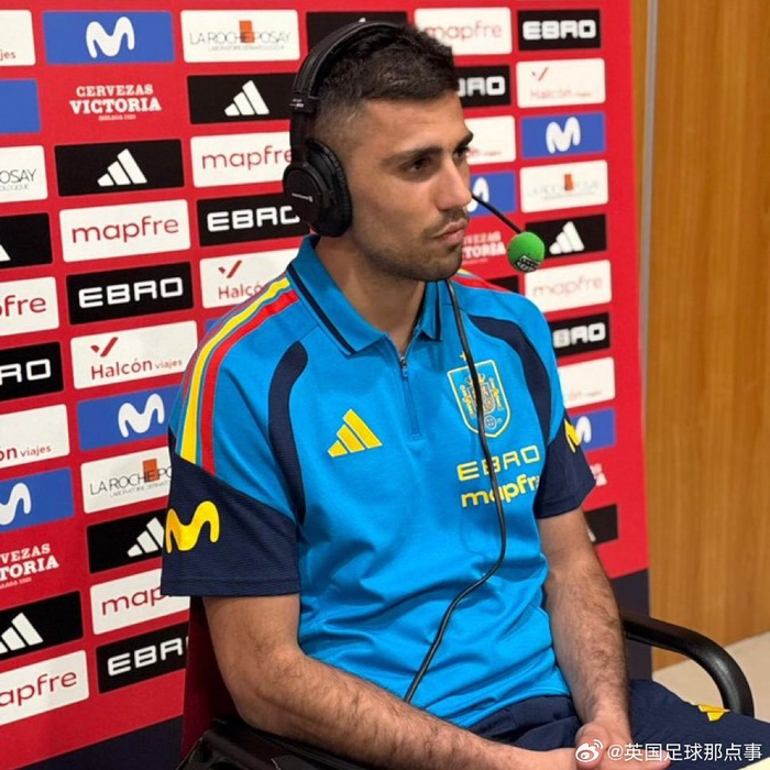 罗德里回应金球奖竞争：尊重威尼修斯 胜负由他